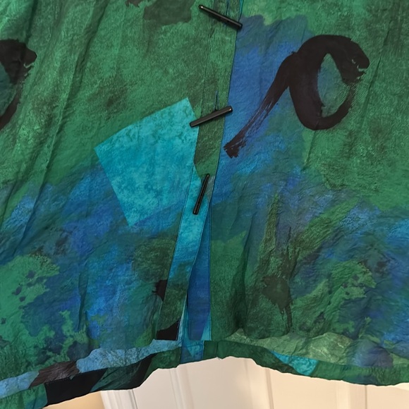 Ali Miles 80% rayon 20% nylon button-down top - Picture 4 of 10